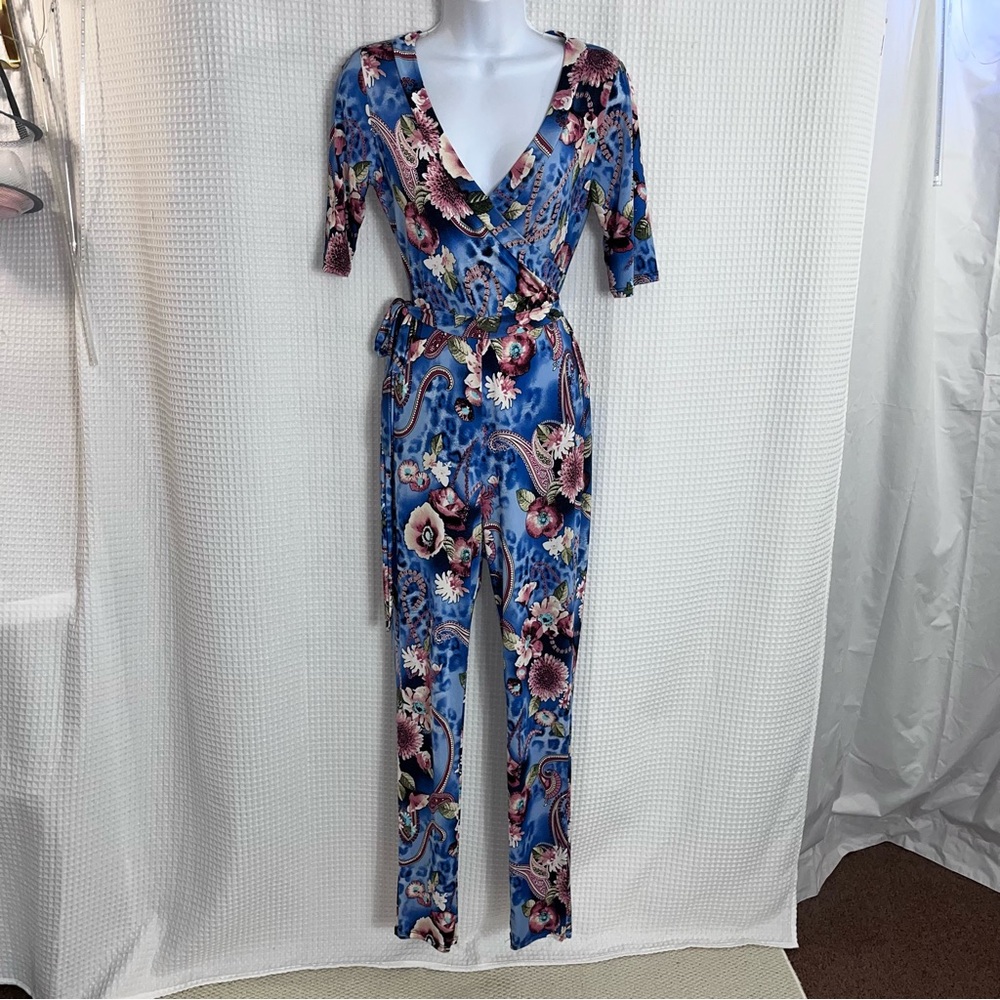 Uptown ladies Floral faux Wrap Jumpsuit size large